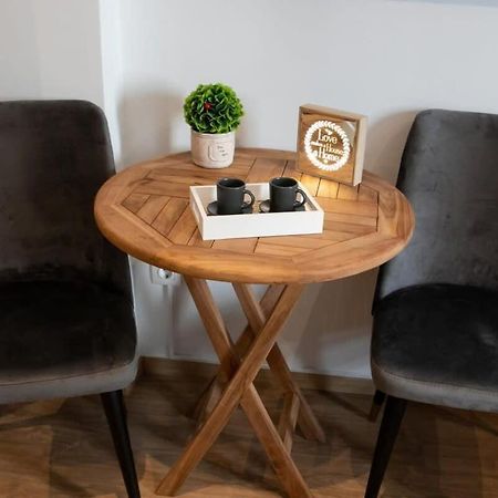 Cozy Modern Studio In Thessaloniki Apartment ภายนอก รูปภาพ