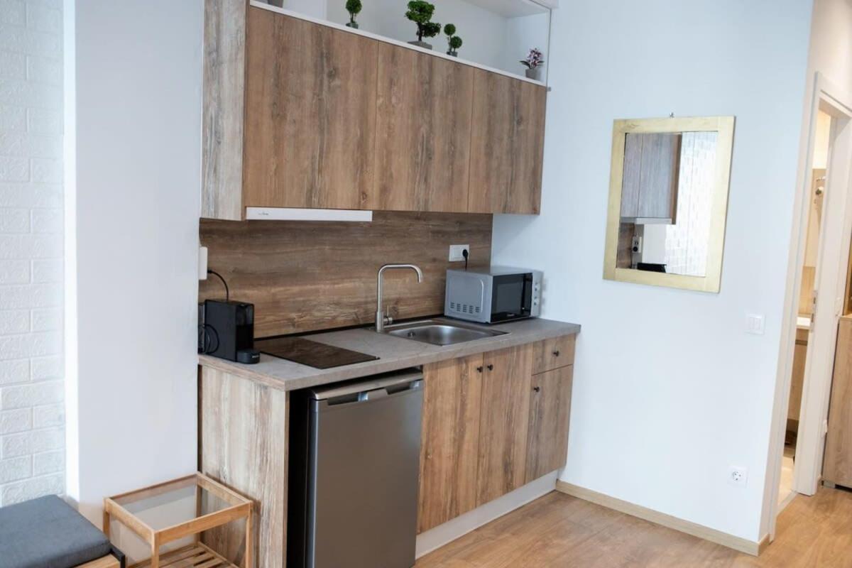 Cozy Modern Studio In Thessaloniki Apartment ภายนอก รูปภาพ