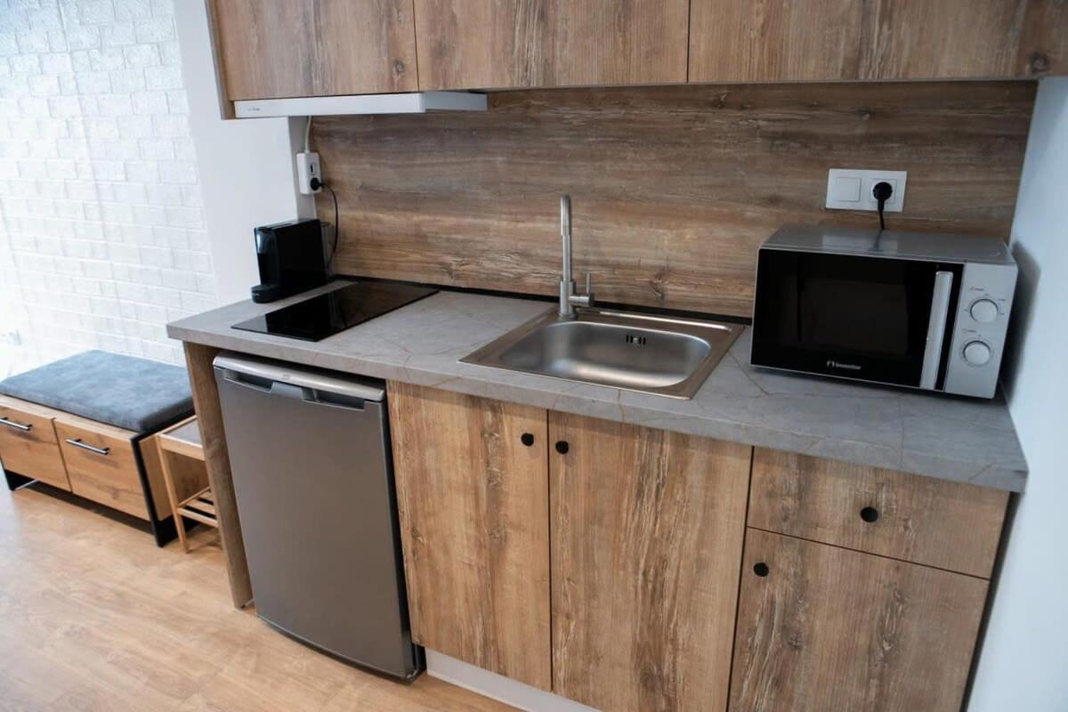 Cozy Modern Studio In Thessaloniki Apartment ภายนอก รูปภาพ